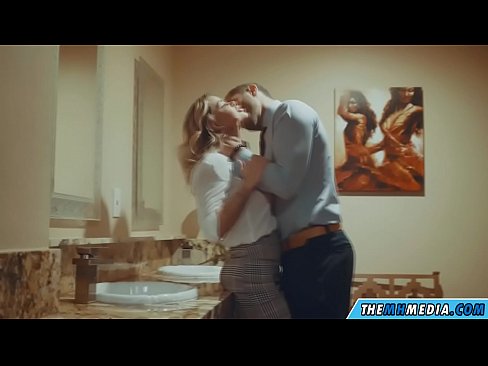 ❤️ Nalika pirang busty seduces anjeun dina restroom umum ❤️❌ porno fb dina pornosu.xxxifuck.ru ❌️